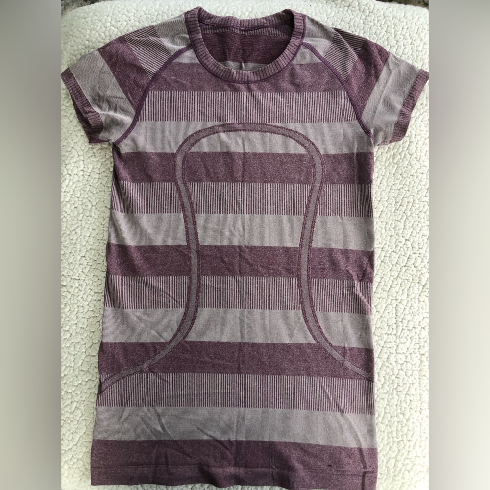 Lululemon Swiftly Tech Short Sleeve - Size 6
